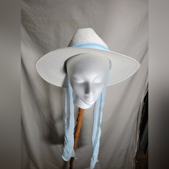 NWOT Betmar fedora style poly braid sun hat, decorative blue fabric & rivets - Picture 4 of 12